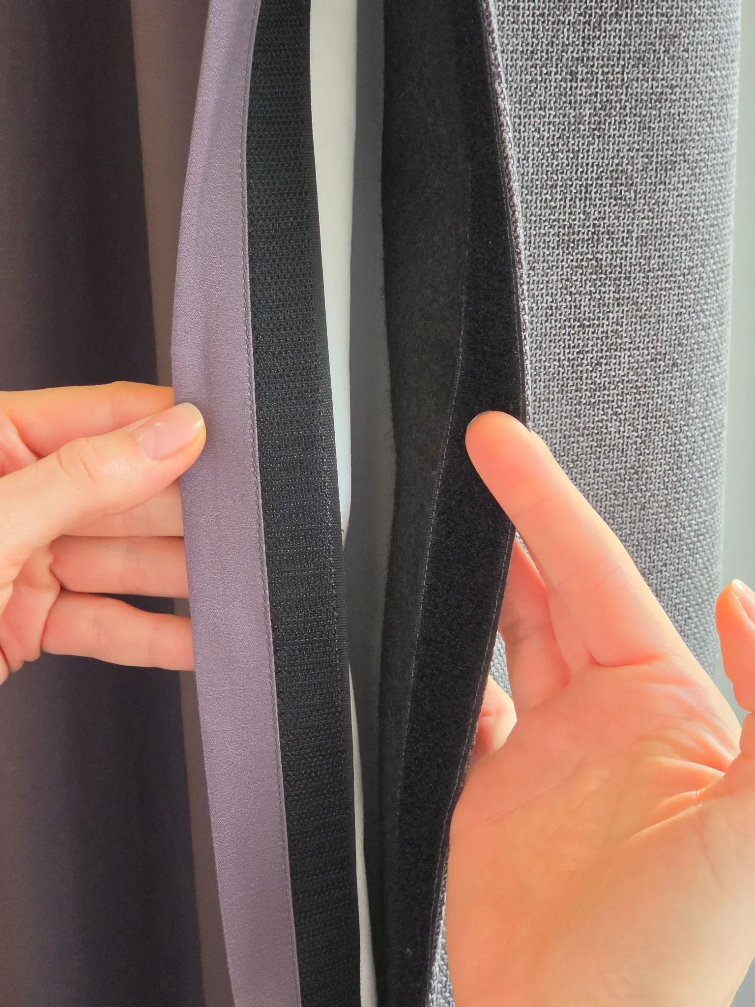 Bespoke curtains in Berlin: Layers and finishing in detail